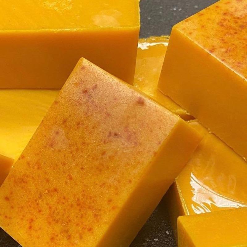 Turmeric Soap Set with Foaming Net, Natural Cold Pressed Soap Bar, Deep Cleansing Body Wash Soap for Women & Men