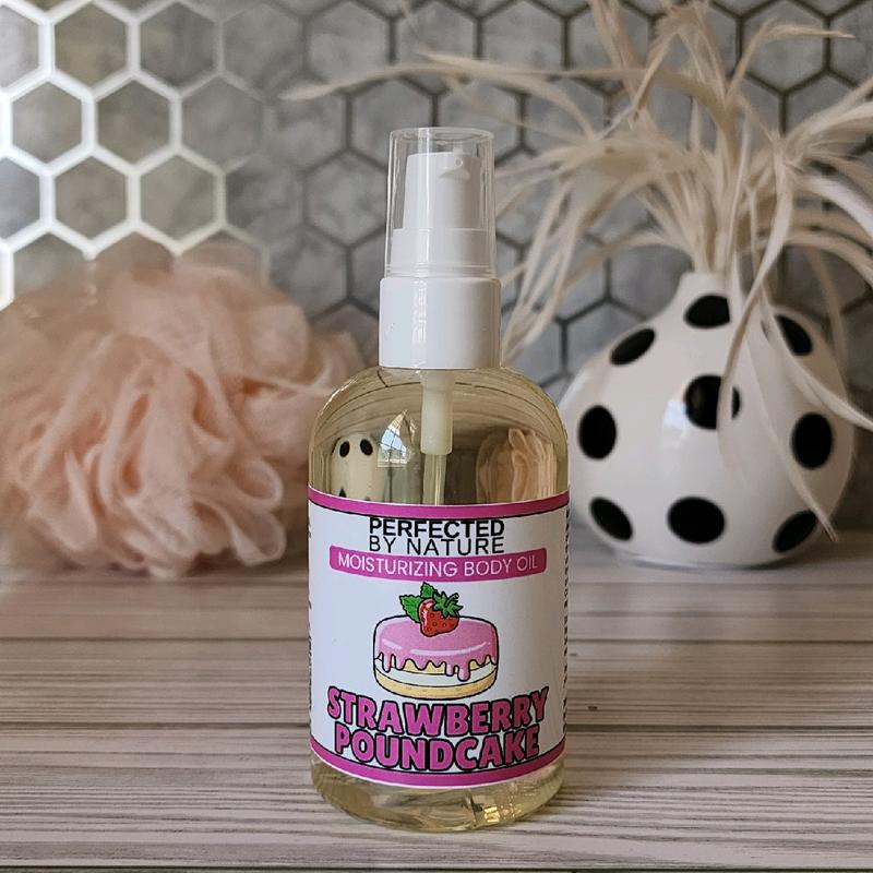 Body Oil Strawberry Pound Cake - Nourishing Moisturizer for Ultimate Comfort and Body Care