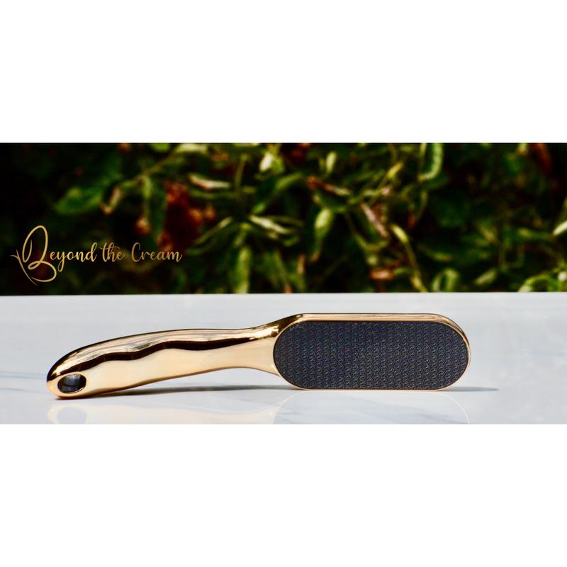 Foot File by Beyond The Cream x The Thai Lyfe. Exfoliates and softens callused and cracked feet. Say hello to baby soft feet! Manicure Nail foot file callus manicure pedicure hard skin