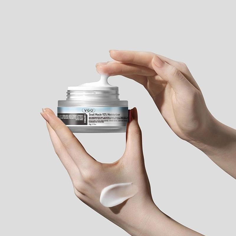 **VGO Snail Mucin 92% Moisturizer | Baba De Caracol Restorative Daily Face Gel Cream for Dry & Sensitive Skin, 50g   1.76oz | Oil Control | Gentle Hyaluronic Skincare | La Roche Deep Hydration | Chemical Exfoliation | Ordinary Gel B3 Hydrating Cream