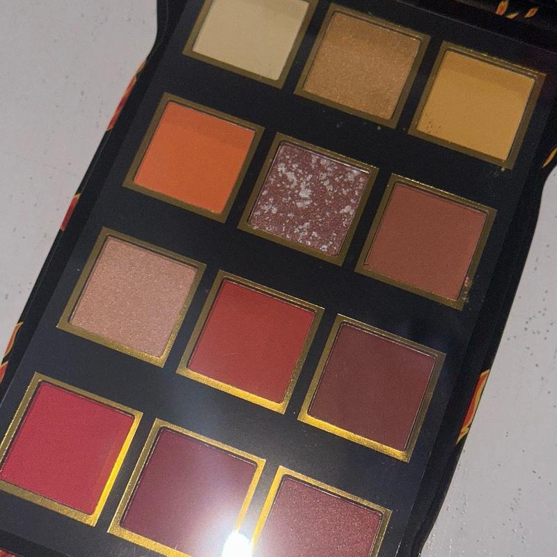 Cheetos Eyeshadow Palette & Brushes Makeup Set