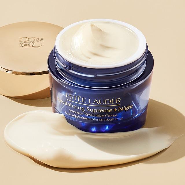 Revitalizing Supreme+ Night Moisturizer Intensive Restorative Creme