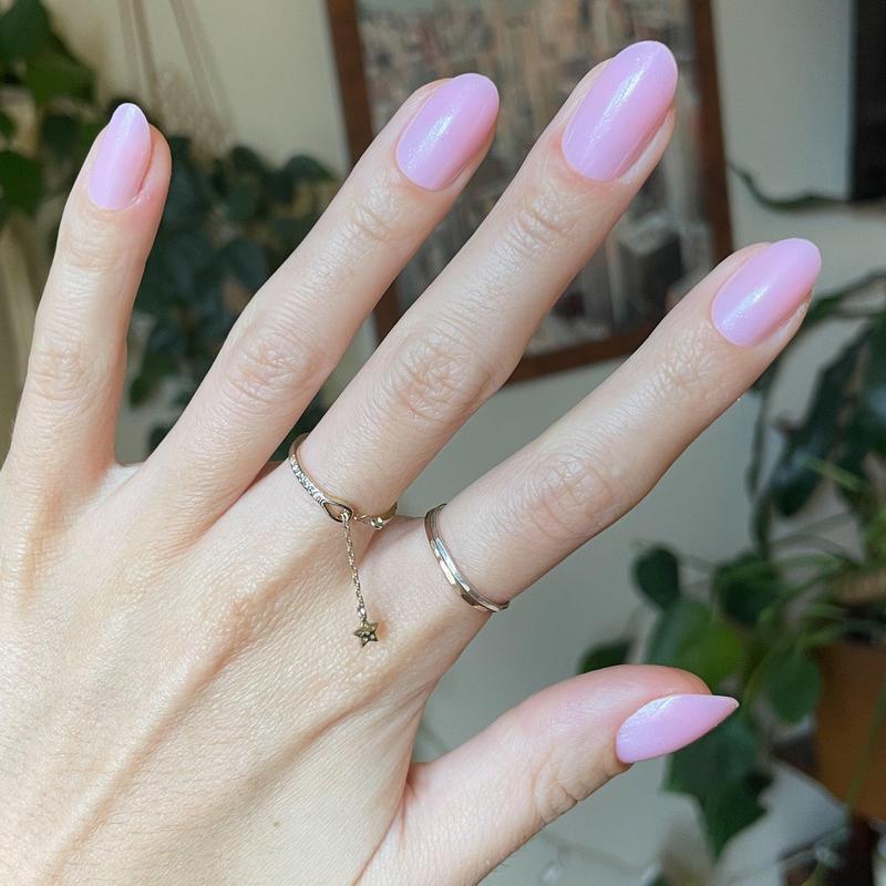 Iridescent Pink - Press-On nails | Medium | Oval